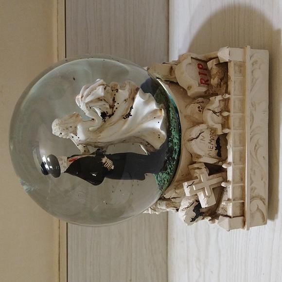 TJ Maxx Halloween Skeleton Bride & Groom Musical Snow Globe - Picture 1 of 7